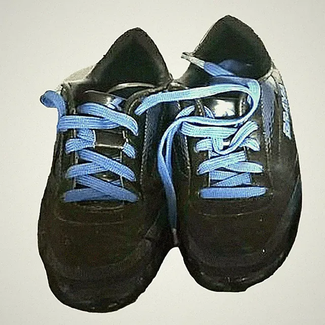 Score Big with Brava Soccer Cleats Size 1!