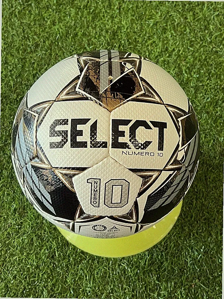 SELECT 10 Ball Size 4 Gold/White/Black