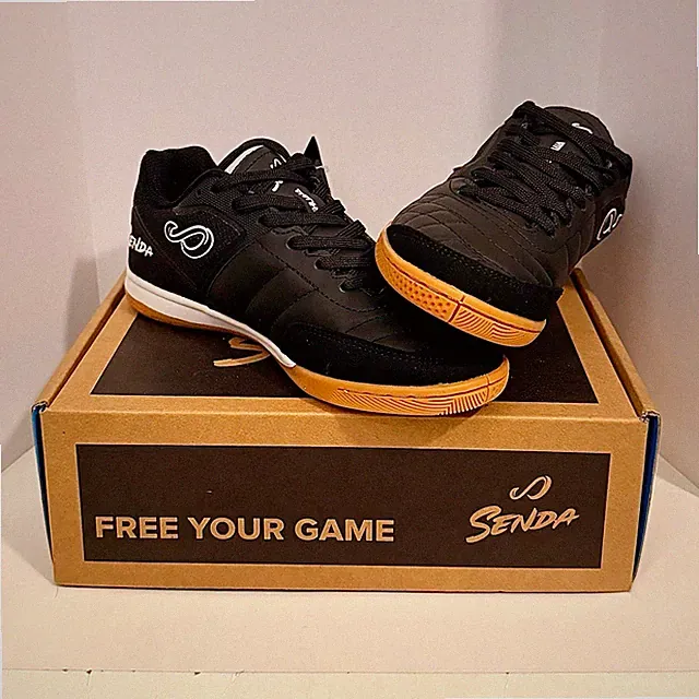 Senda Ushuaia Club 2.0 Futsal Soccer Shoes Black/Gum Rubber Sole