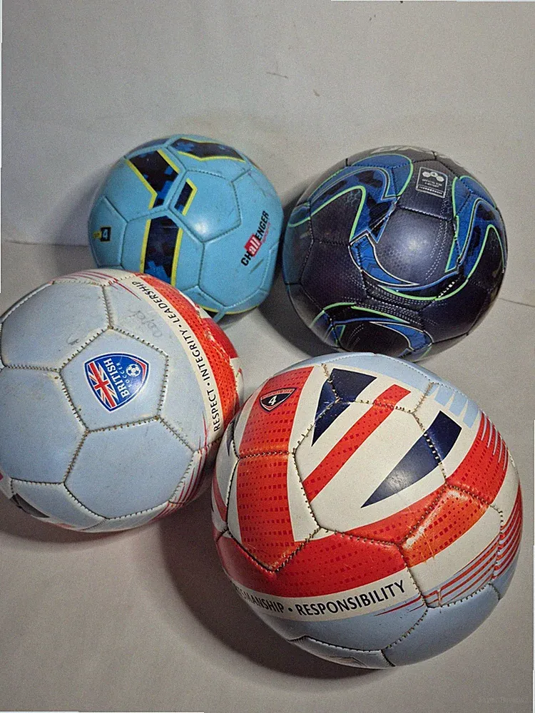 Set Of 4 Soccer Balls All Size 4 And Used
