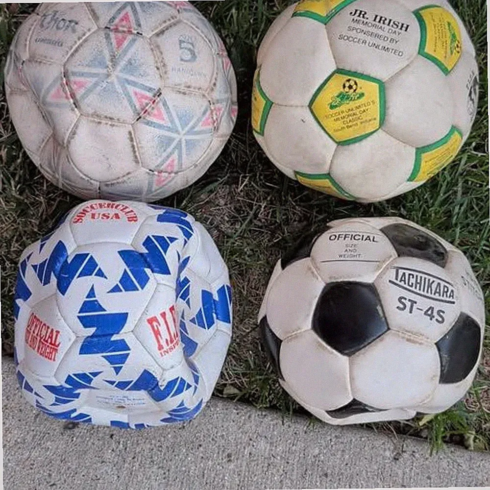 ⚽ Set of 4 Soccer Balls - Size 4 & 5 Practice Lot