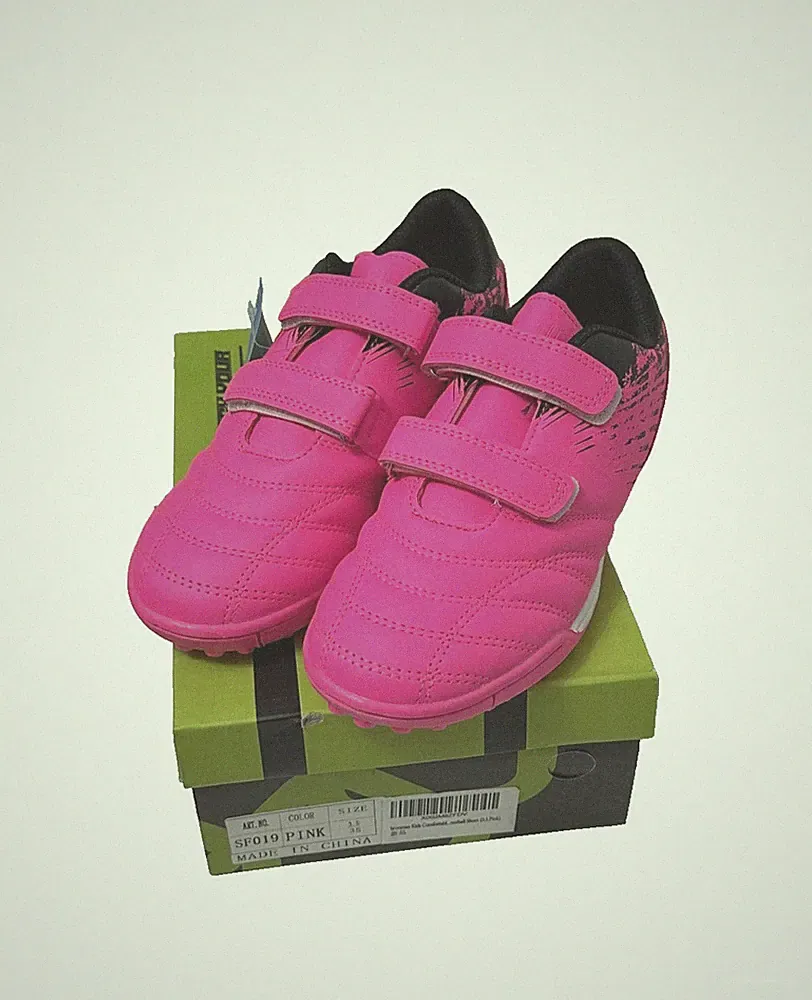 Shoes Cleats Kids Athletic Soccer Hot Pink Brooman Size 3.5 NEW IN BOX