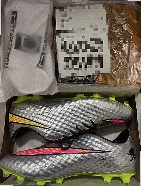 Silver Neymar Hypervenom