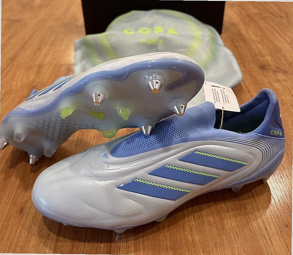 Size 11 - adidas Copa Pure 3 Elite Laceless Soft Ground Soccer Cleats IH0857