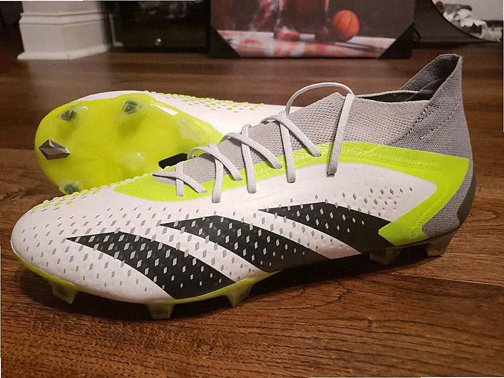 Size 11 Adidas Men's Predator Accuracy .1 Firm Ground Soccer Cleat GZ0035 New