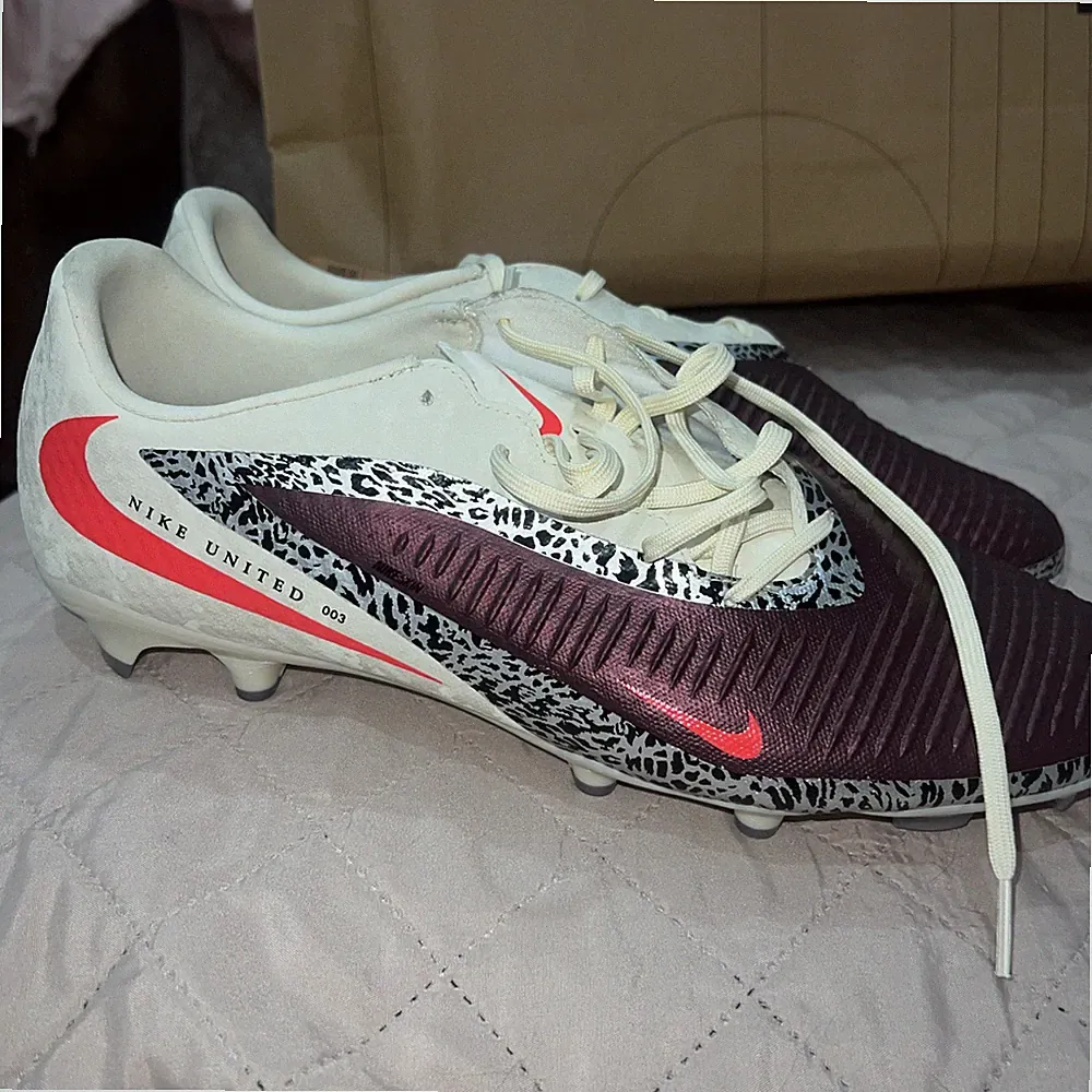 Size 13 Nike Phantom 6 United Academy MG Soccer Cleats Beige Red IO8446-661