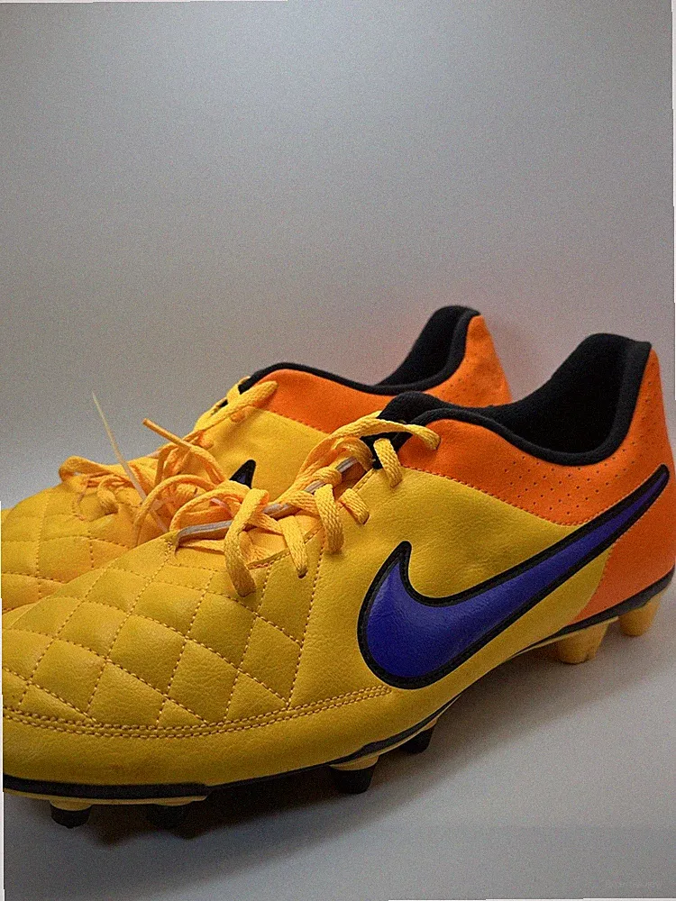 Size 13 Nike Tiempo Low MG Soccer Cleats Yellow Orange 631287-858 Rare New