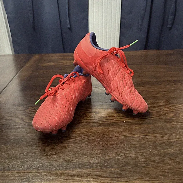 Size 3.5 - Under Armour Magnetico Pro 3 FG Beta Green Screen W