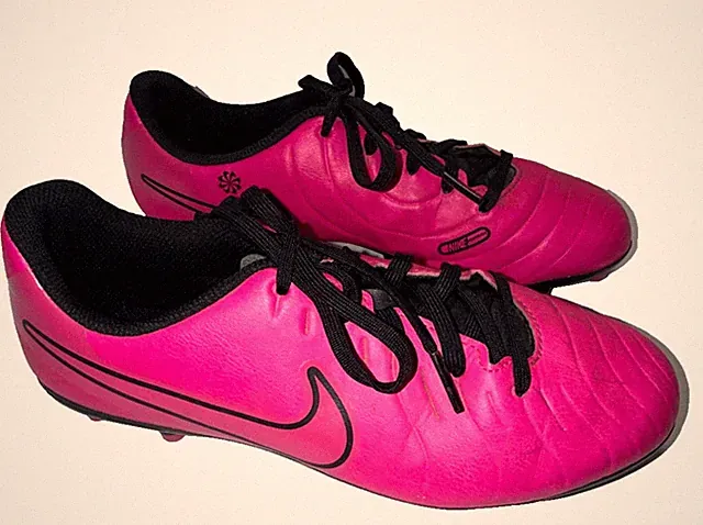 soccer cleats girls