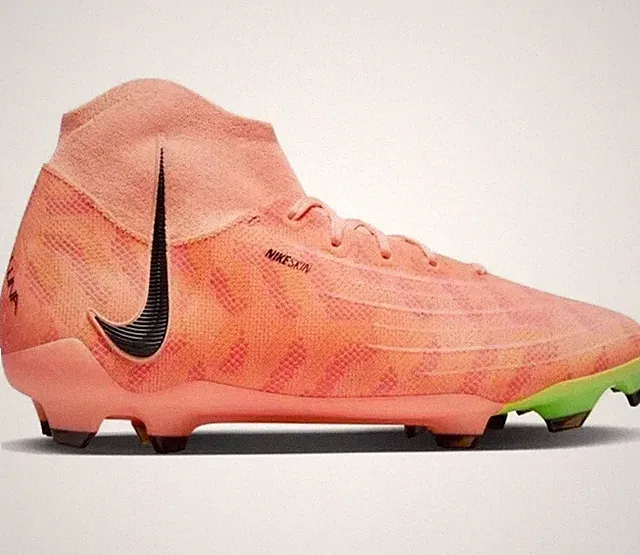 Size 4.5 Nike Phantom Luna NU FG 'United Pack' Women's Soccer Cleats FN8507-800