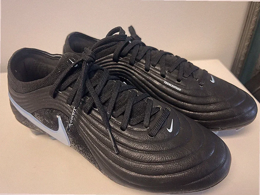 Size 4 Nike Tiempo Maestro Elite Black Leather Men's Soccer Cleats