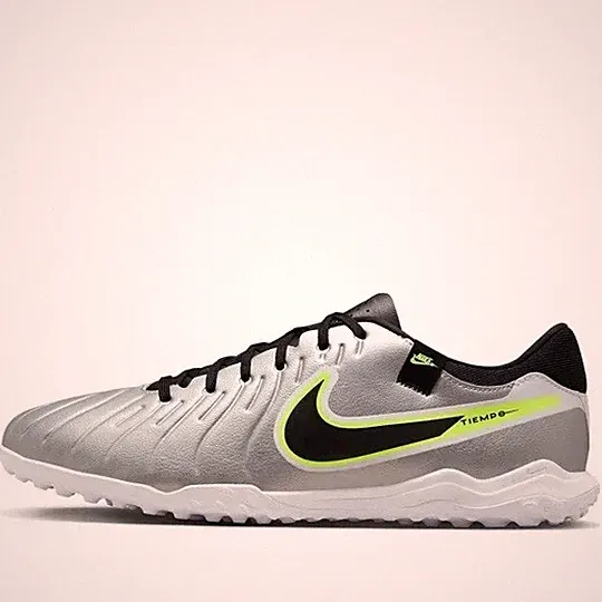 Size 5.5 Men’s Nike Tiempo Legend 10 Academy Silver Turf Soccer Cleats Women’s 7