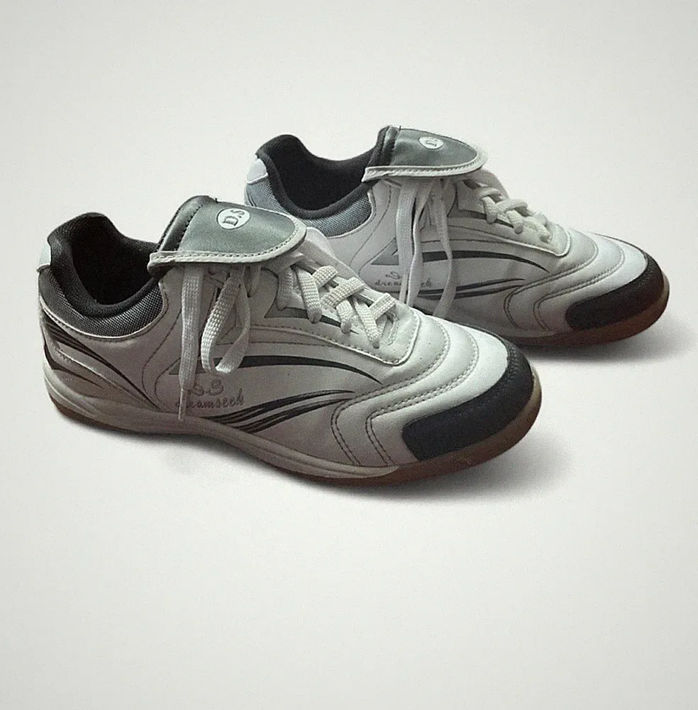 Size 5 Indoor Black and White Soccer Shoes For kids