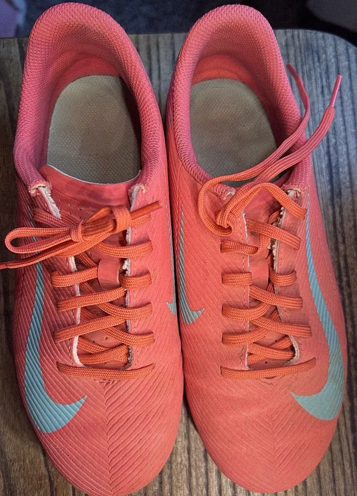 Size 5Y- Nike Girls Soccer Cleats