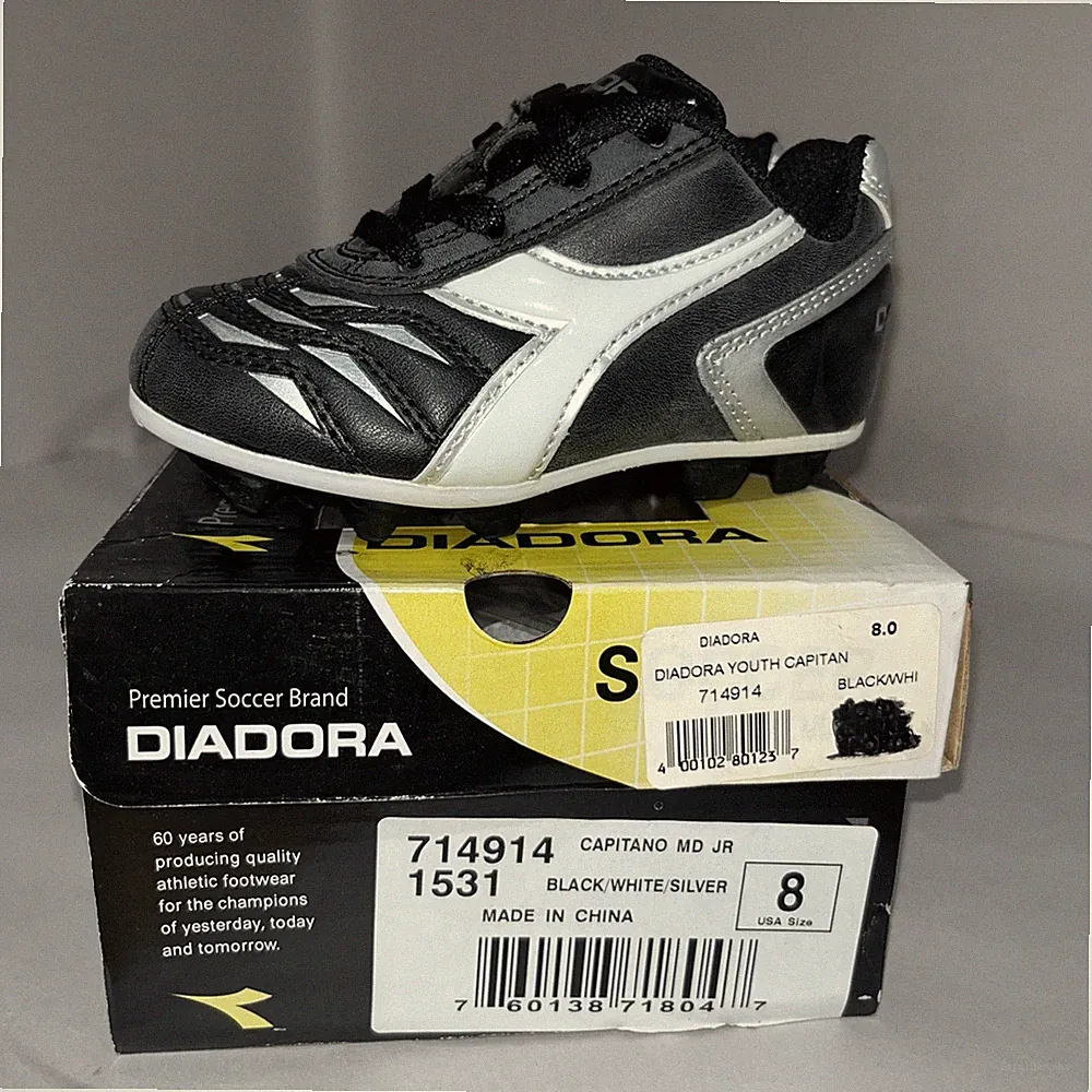 Size 8 Jr- Diadora Capitano Md Jr Black/White Soccer Cleats For Toddlers