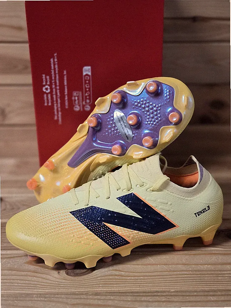 Size 8 - New Balance TEKELA PRO Low Laced FG V4+ Men's Soccer Cleats ST1FLJ45