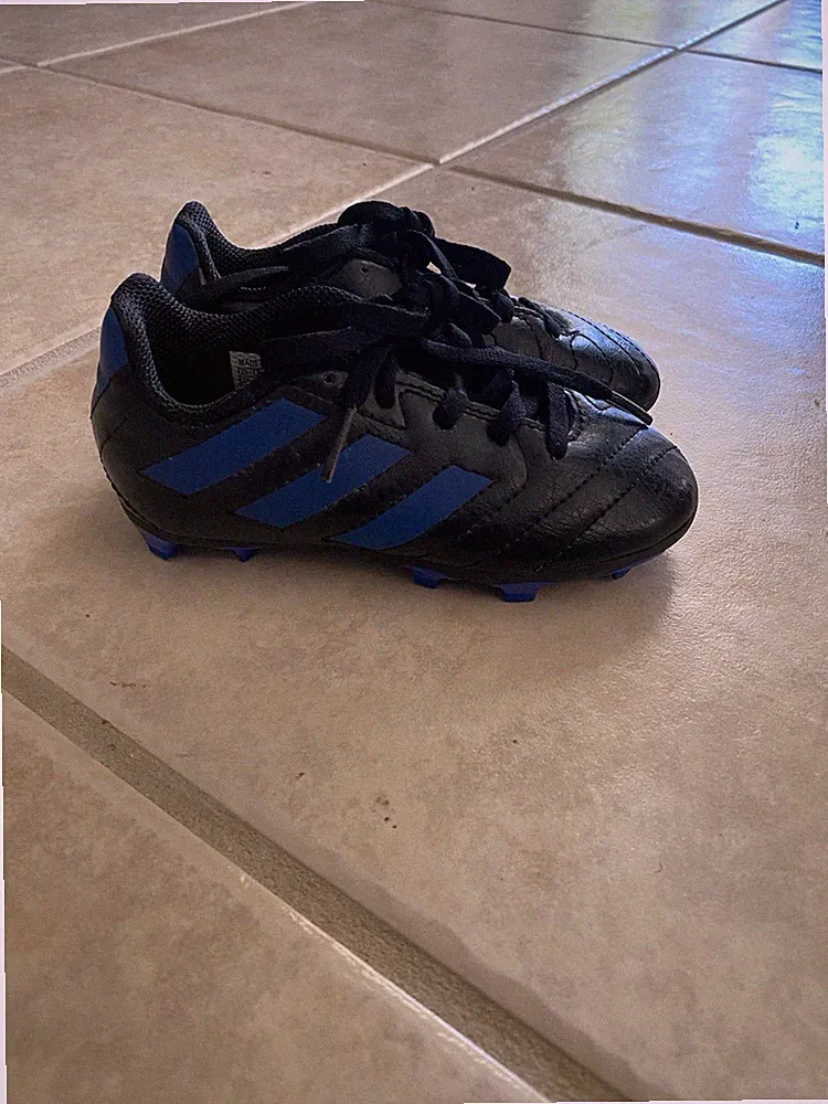 Size 9.5 K Kid Toddler Adidas Soccer Cleats Black & Blue Shoes With Laces Boy or