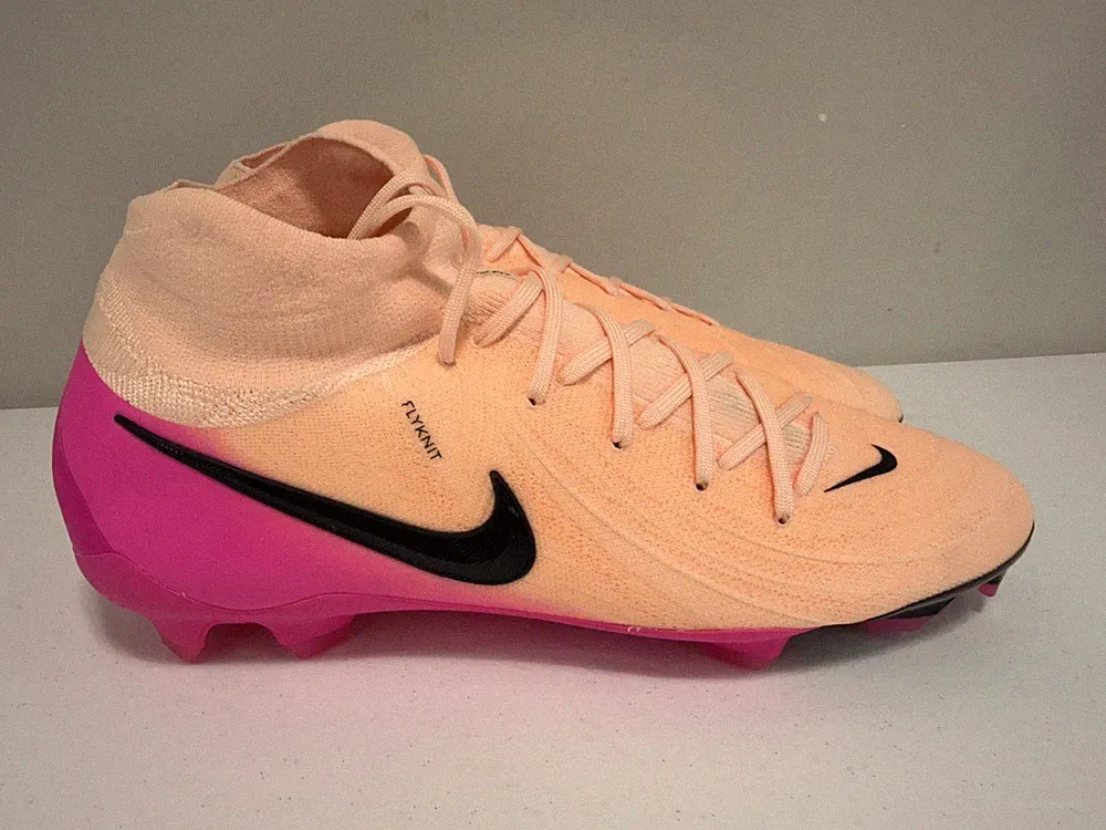 Size 9.5 Mens Nike Phantom Luna II Pro FG Crimson Tint Soccer Cleats FJ2575-800