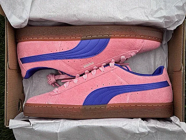 Size 9.5 - Puma Suede Supertifo Retro Suede Sneaker Gum Sole Pink & Blue New