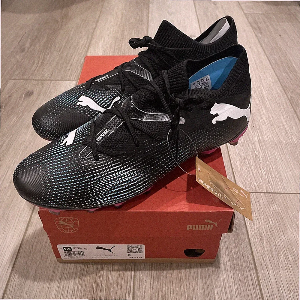 Size 9.5 Women’s PUMA Future 7 Match FG/AG Women's Soccer Cleats Pink Black New
