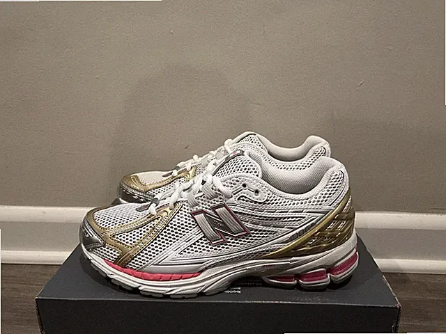 Size 9 Mens New Balance 1906R White Silver Gold Berry Retro Run NB U1906RCH $155