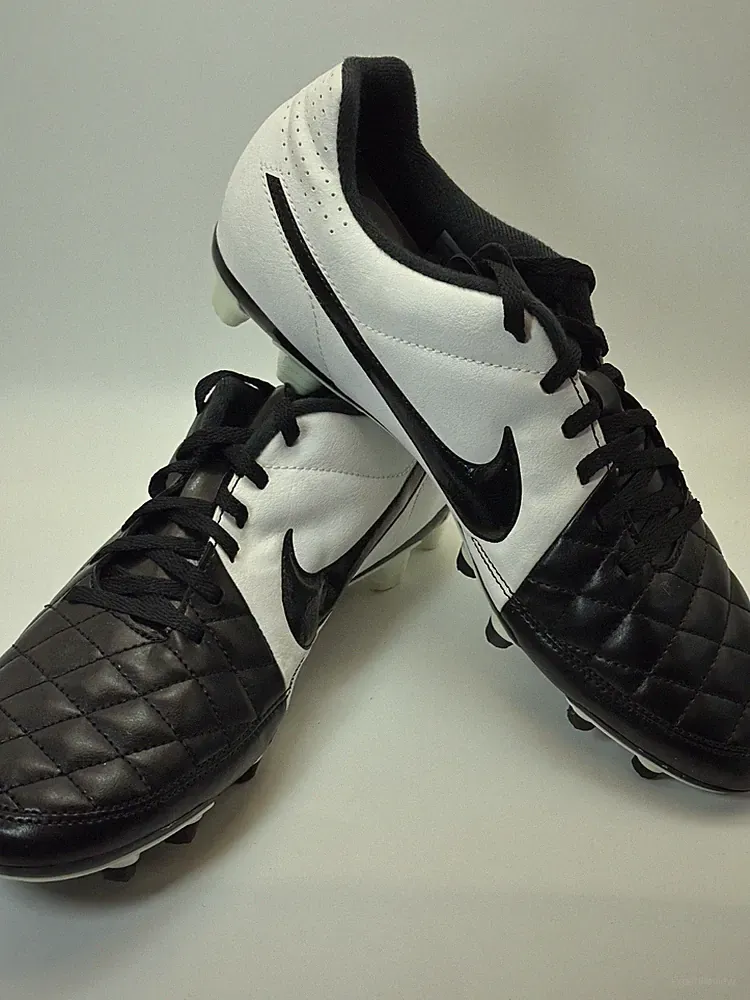 Size 9 Nike Tiempo Rio II FG Soccer Cleats Molded Leather Mens Pro Genuine