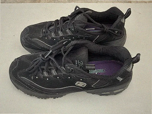 Skechers D’Lites Women Size 10 Comfort Walking Memory Foam Shoes Black 11930EW