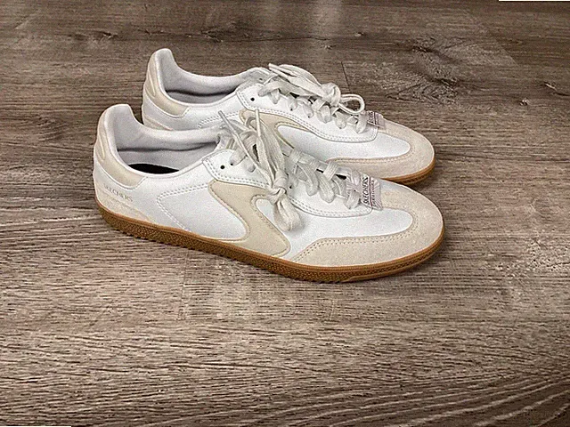 Skechers Hotshot Kickoff Sneaker Womens Size 9.5 White Natural Court Shoes