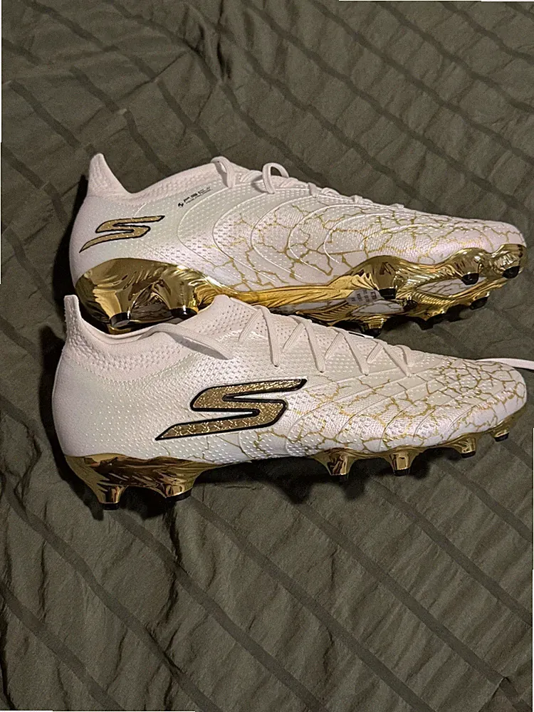 Skechers SKX 01 Elite FG Soccer Cleats White Metallic Gold Men’s Size 12.5