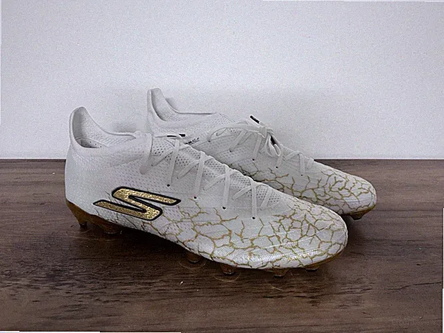 Skechers SKX 01 Elite FG Soccer Cleats White Metallic Gold Men’s Size 13