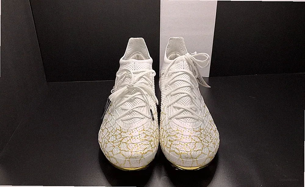 SKECHERS SKX 1.5 Elite FG Cleats in White/Gold “ Electrum Pack”. US 12 Mens EU46