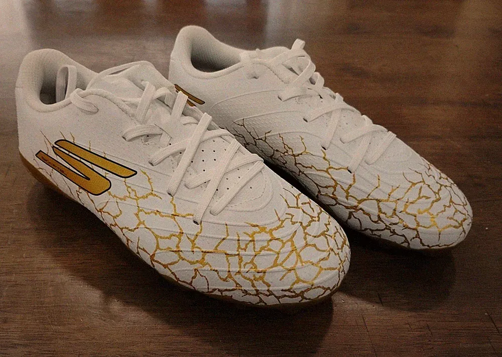 Skechers SKX Artificial Ground Youth Sz 2.5 Football Cleats White Gold SN252062L