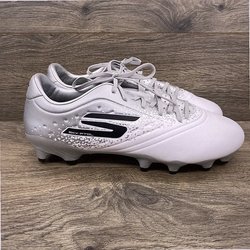Skechers SKX FTBL Razor Soccer Cleats Mens 9.5 Silver White 252015 Shoes