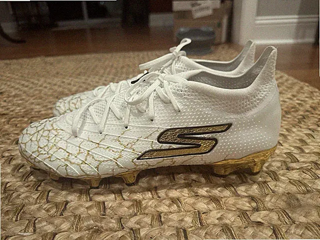 Skechers Soccer Cleats SKX 1.5 Men's Size 11 White Gold FG