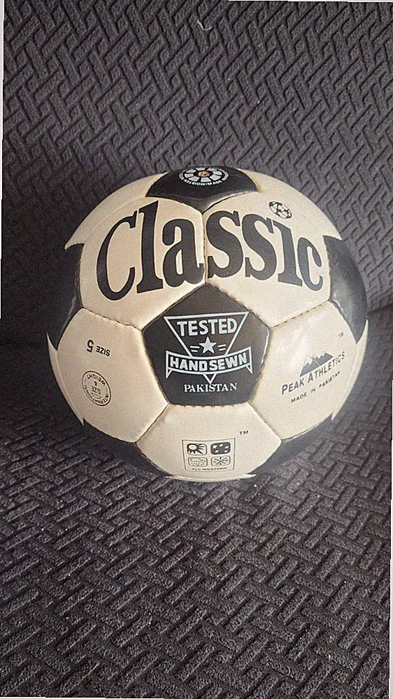 Soccer ball Classic Black and White, 32 panels Soccer Match Ball Size 5