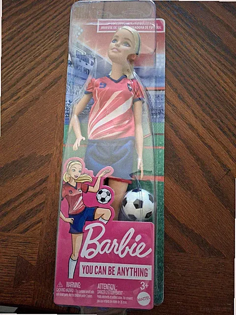 SOCCER BARBIE Doll with Blonde Ponytail #9 Uniform Cleats & Ball NEW NIB SEALED