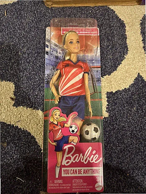 SOCCER BARBIE Doll with Blonde Ponytail #9 Uniform Cleats & Ball NEW NIB SEALED