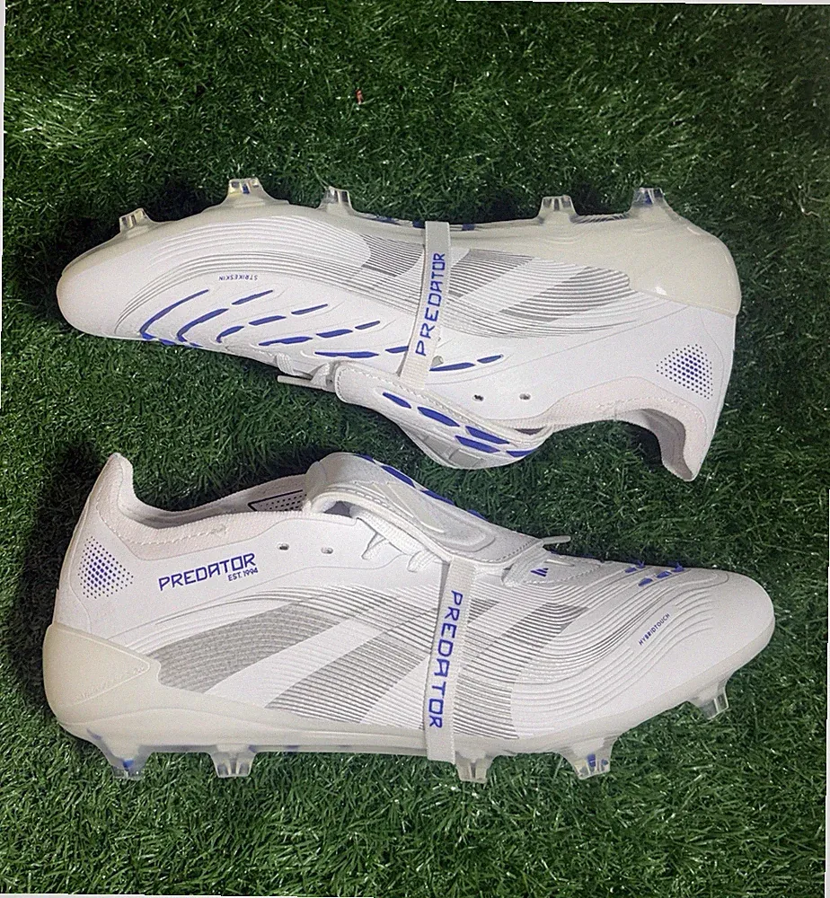 Soccer Cleats Adidas Predator Size 10 Men US New With Box & Bag