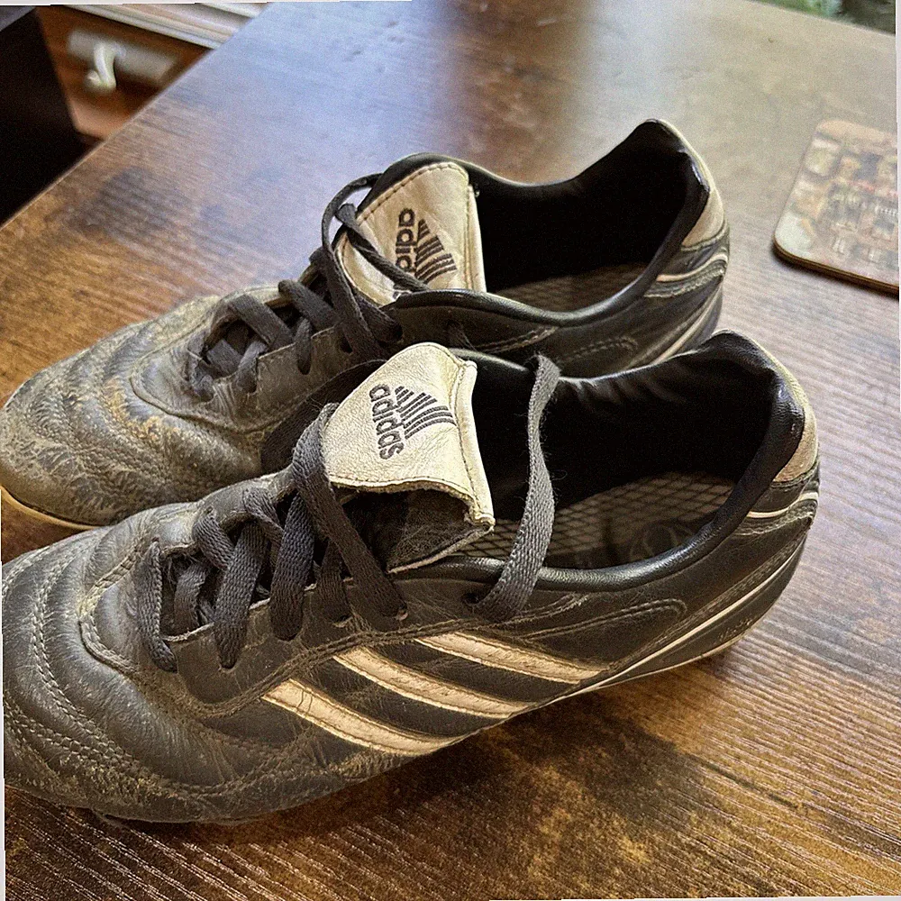 soccer cleats Girls 7 Adidas traxion