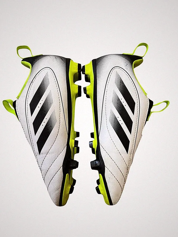 Soccer Cleats Kids Size 13