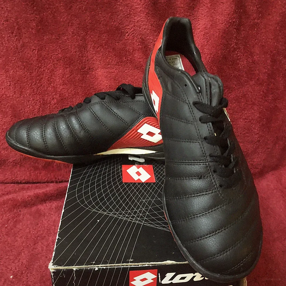 SOCCER CLEATS LOTTO-"VENTO POWER" Turf Leather TF Sz 6