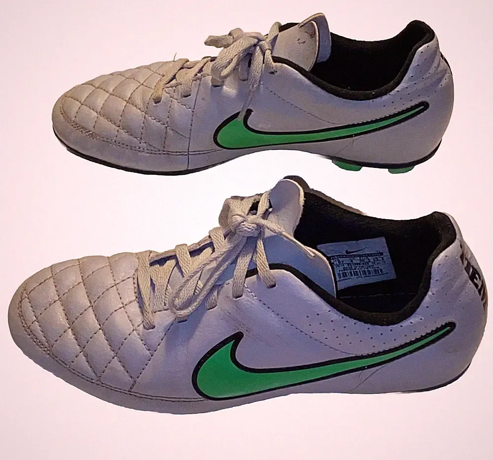 Soccer Cleats Nike Tiempo 4.5 Big Kids Grey and Bright Green 4 1/2 Boys Shoes
