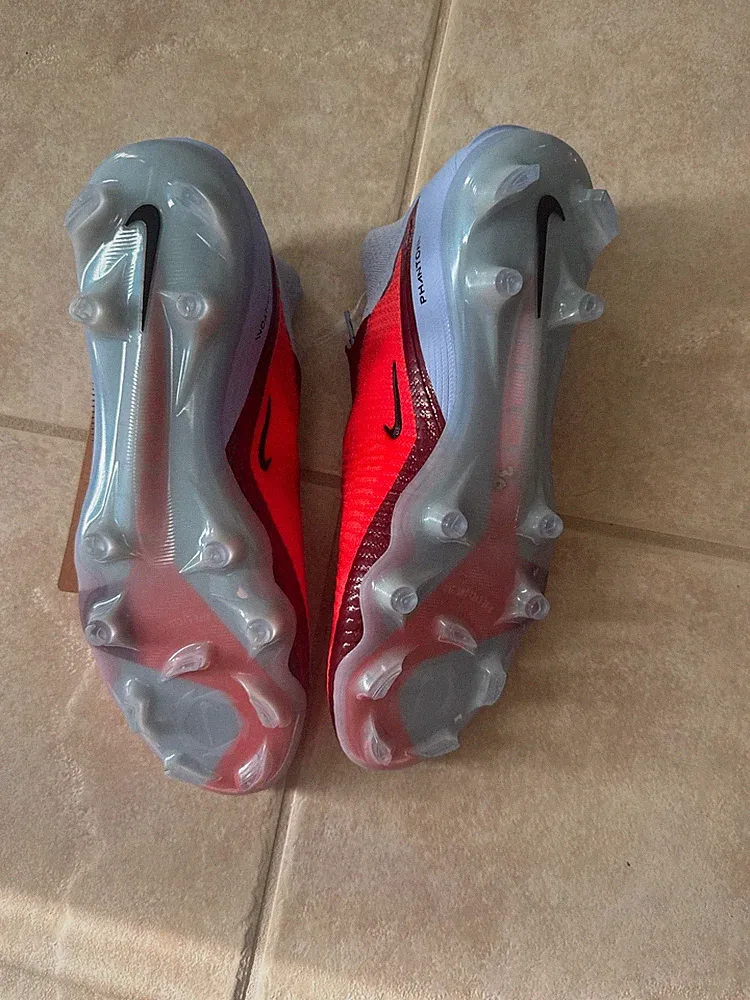 soccer cleats size 11