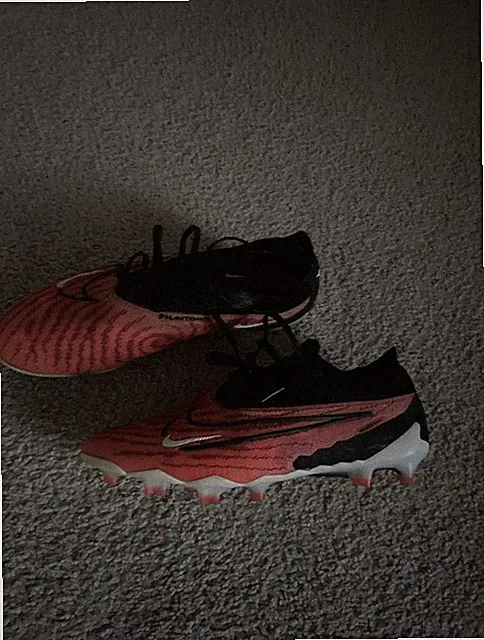 soccer cleats size 8