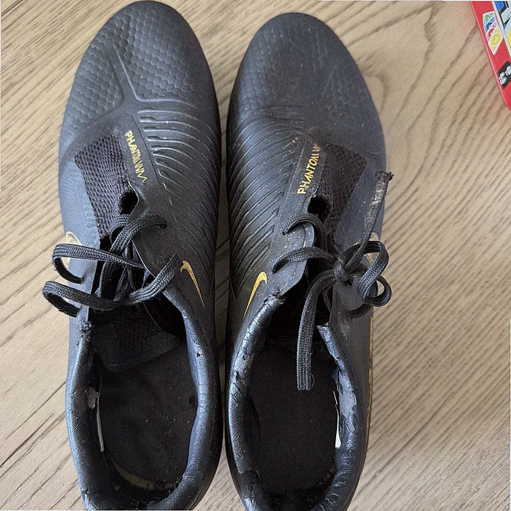 soccer cleats size 8.5 men