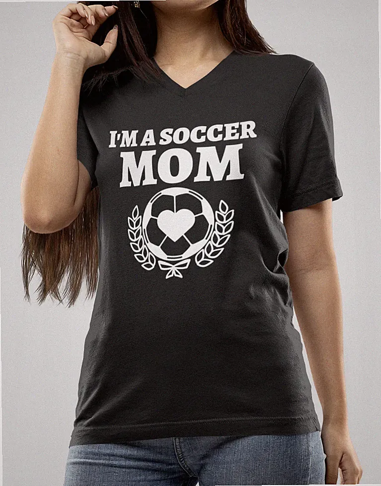 spring soccer mom outfit
