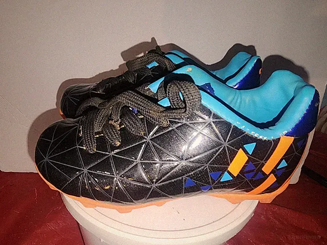 Soccer spikes Toddler Size 8 Classic Sports