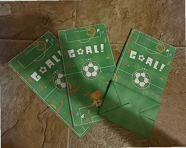Soccer themed party favor bags, assorted bags. New