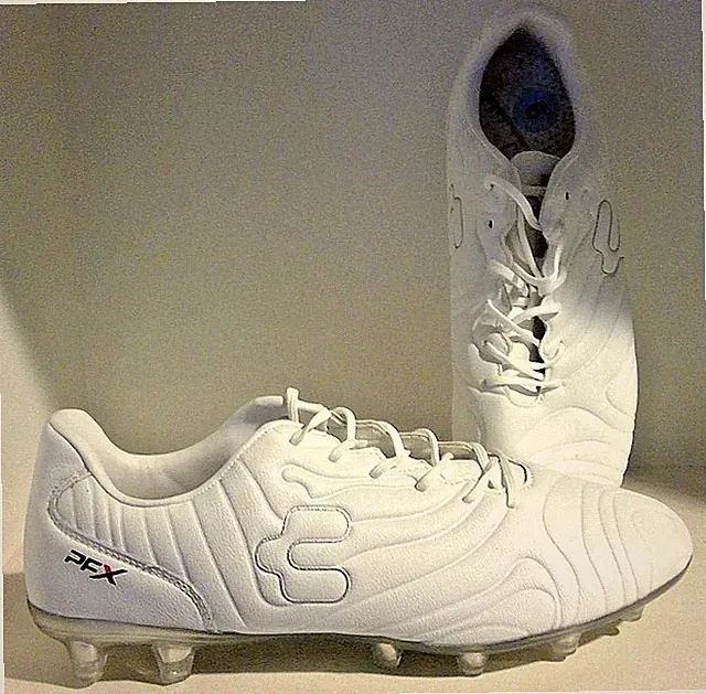 Soccor Cleats Charly PFX Size 9. New