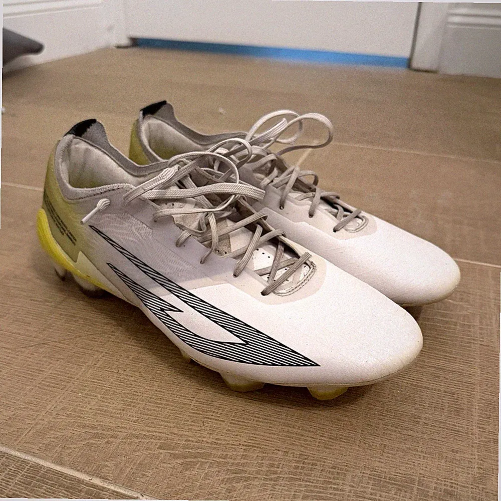 Sokito Scudetta Men’s Low Top Soccer Cleats Lace Up Synthetic White/Gray/Yellow